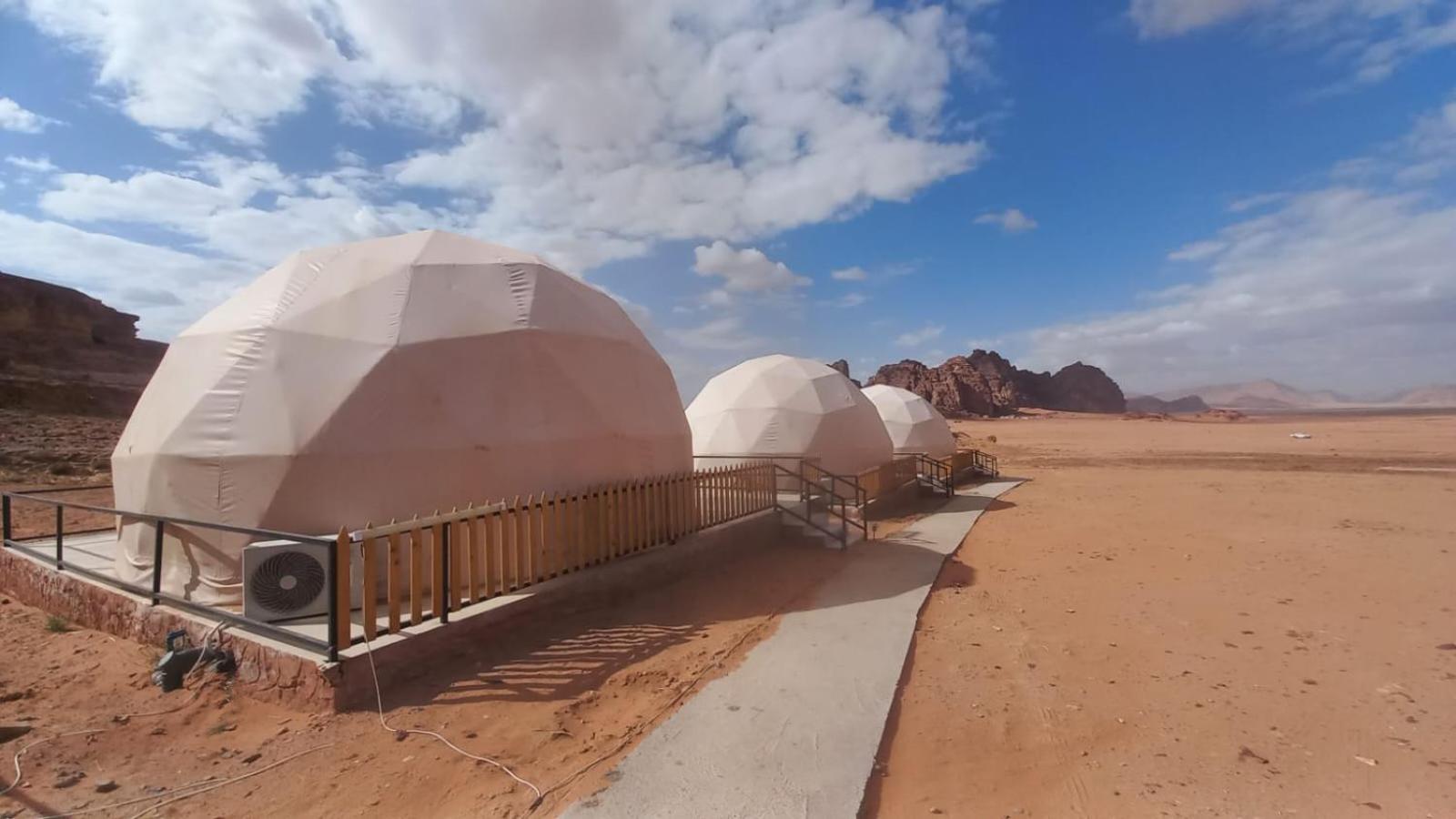 Hotel Al Raha Luxury Camp Wadi Rum Exterior foto